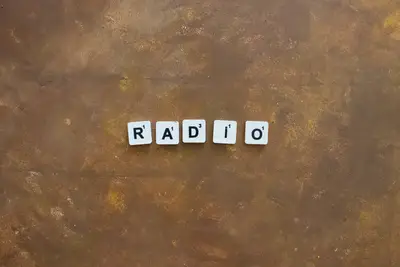 Como o conteúdo de rádio moldou o início das séries?