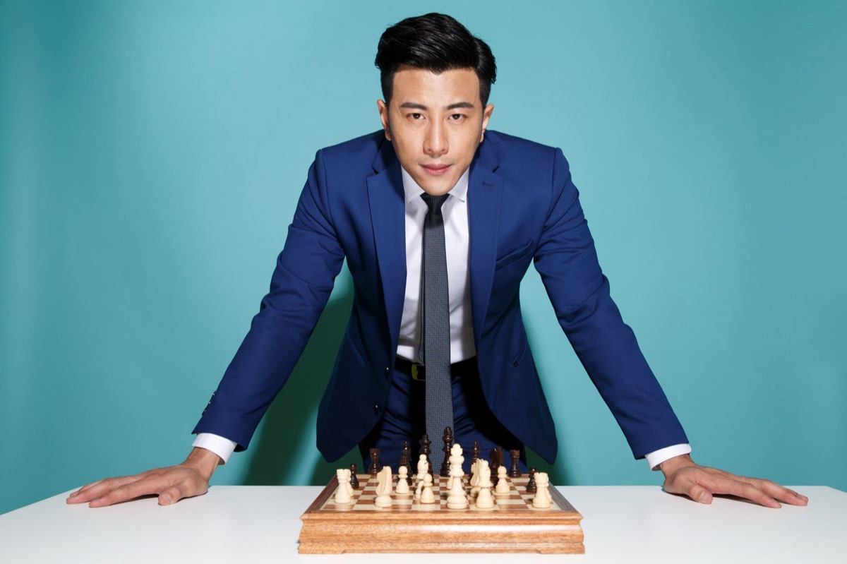 心理博弈深度指南：解析劇中複雜人際關係與人性試煉
