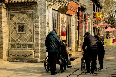 Narrative guide: Local tradition meets global accessibility